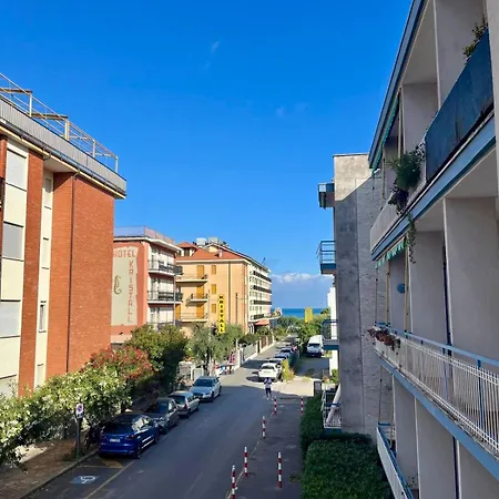 A 100 Mt Dalla Appartement *