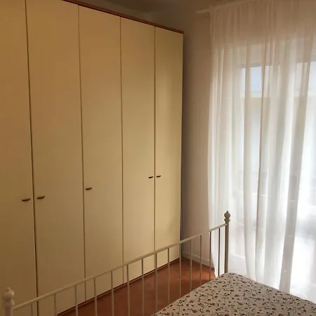 A 100 Mt Dalla Apartment *