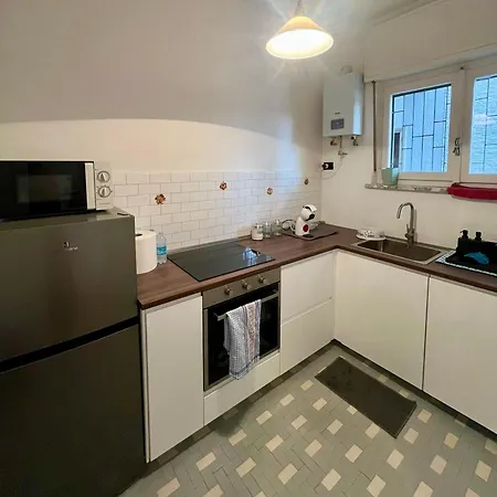 A 100 Mt Dalla * Diano Marina