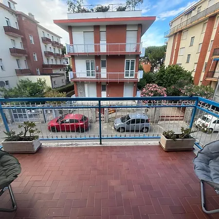 A 100 Mt Dalla Apartment *