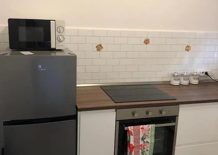 A 100 Mt Dalla Apartment *