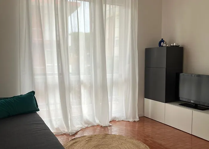 A 100 Mt Dalla Apartment